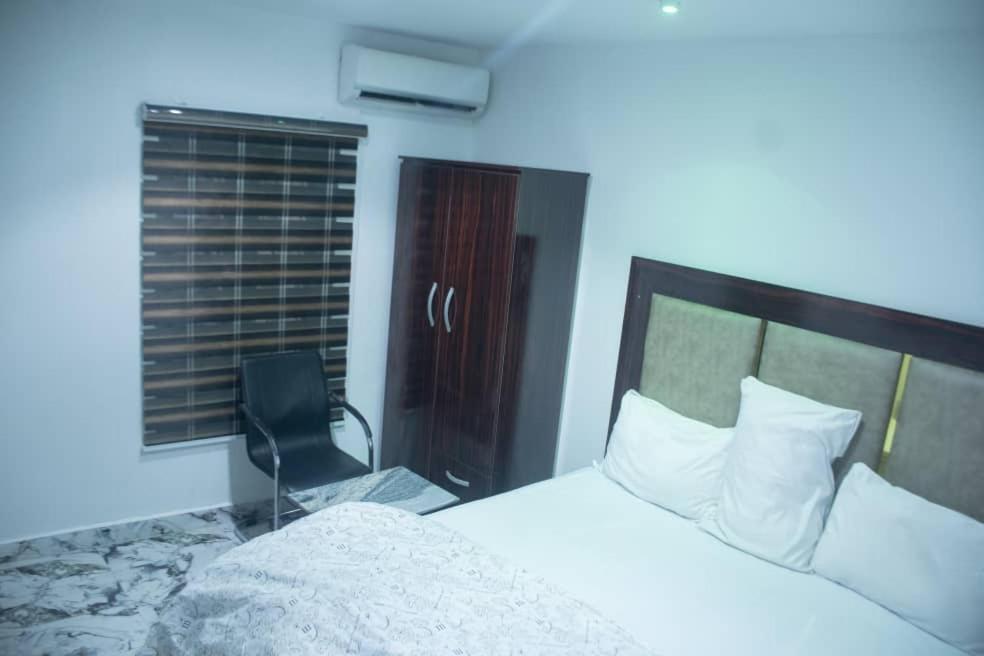Kay Luxury Suites Uyo Luaran gambar